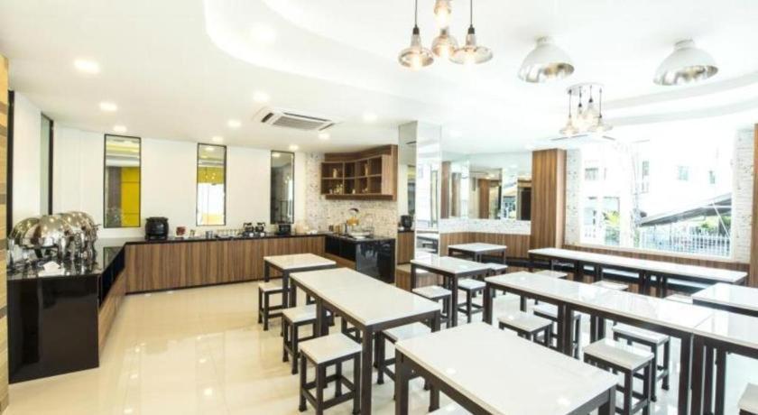 The Circle Hotel Buriram Ngoại thất bức ảnh